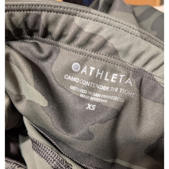 Athleta Camo Contender 7/8 Leggings In Size XS - Picture 7 of 8